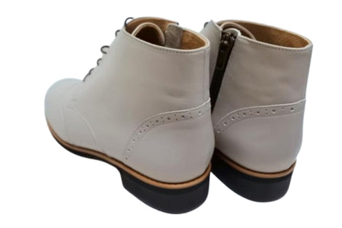 【…AShiOtO A91330 ライトグレー】サイドジップメダリオンチャッカーブーツ